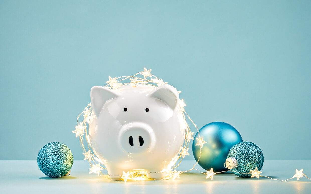 5 Budgeting Tips to Sleigh The Holidays